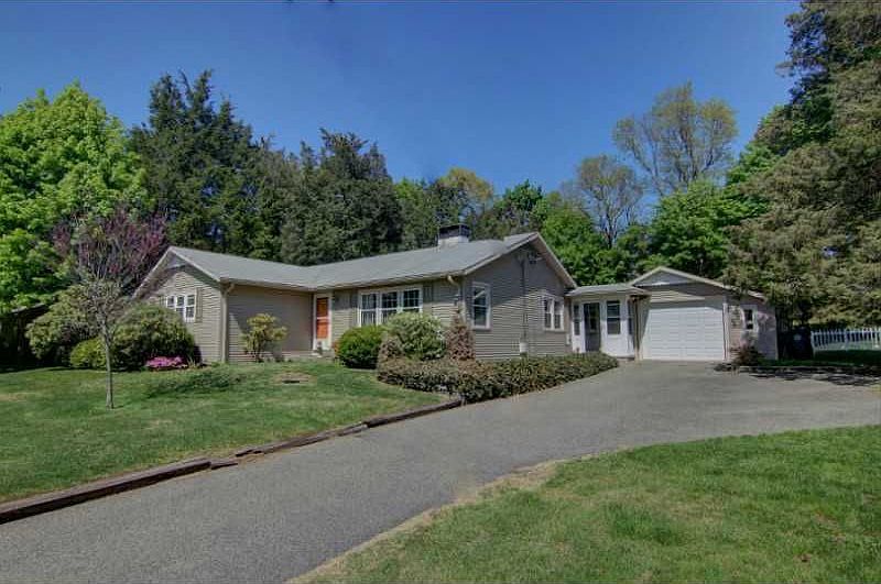 2nd image of 120 Clifton Ave