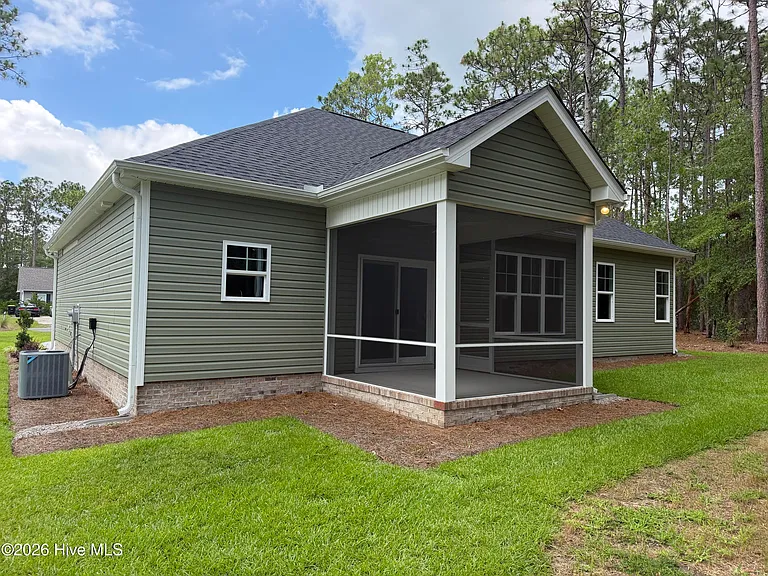 1854 Salisbury Rd — Photo 10