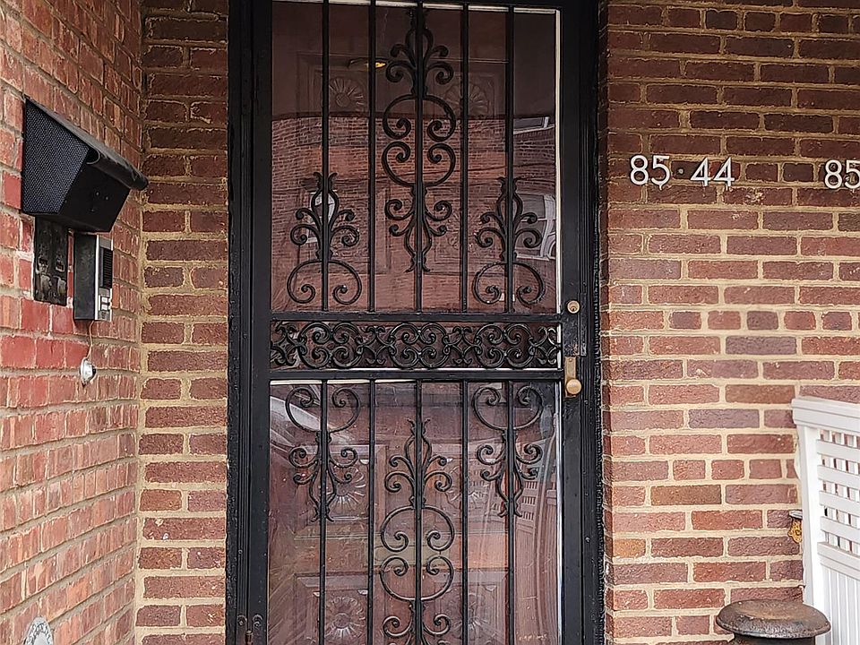 1st image of 8544 53rd Avenue