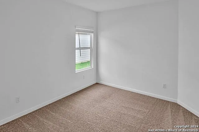 4 bed, 3.0 bath, 1910 sqft, $1,840 — Photo 3