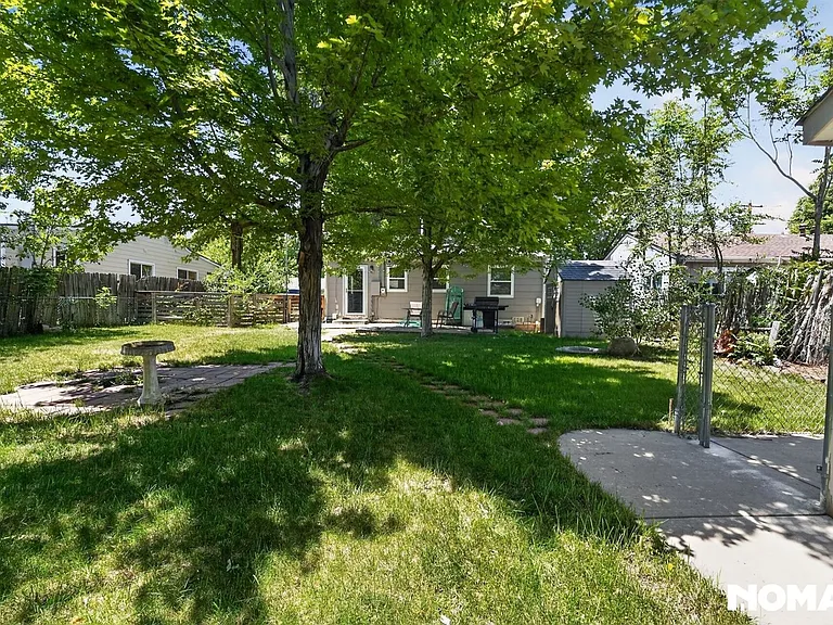 2520 S Knox Ct — Photo 30