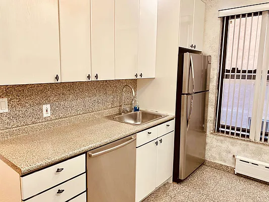 Rented by Signature Spaces NYC Corp | media 1