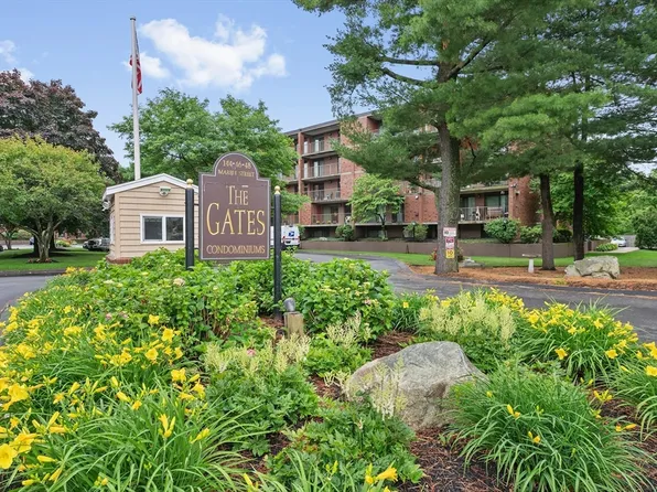 146 Marble St APT 404, Stoneham, MA 02180