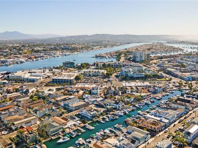 404 Clubhouse Ave, Newport Beach, CA, 92663