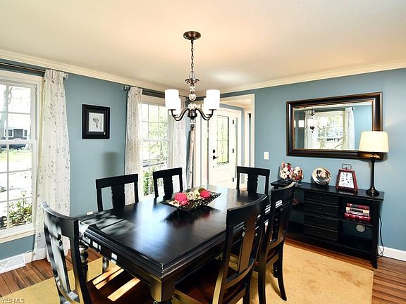 3rd image of 19615 Tanbark Ln