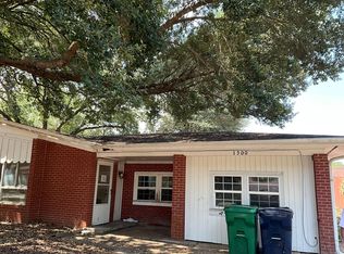 1300 Tom Dee St, Brenham, TX 77833