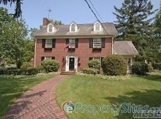203 Bay Ave, Patchogue, NY 11772
