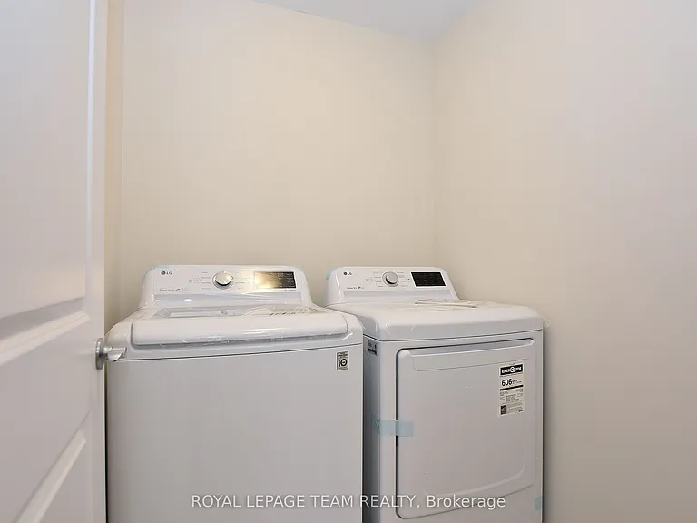 30 Rookie Cres — Photo 25