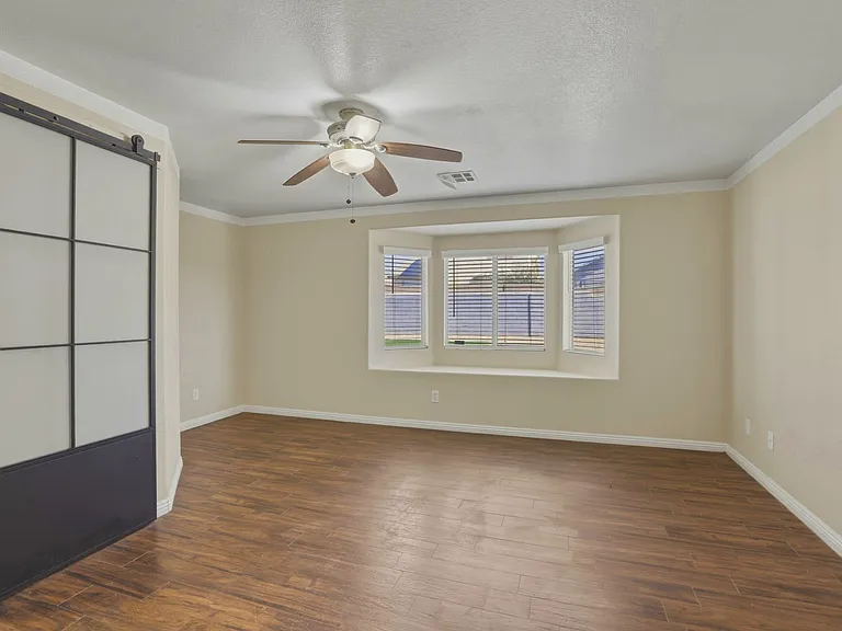 724 Picasso Picture Ct — Photo 17