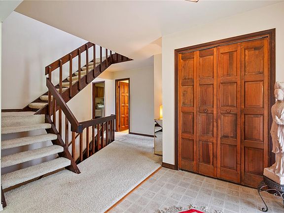 5th image of 5796 Beverly Hills Rd