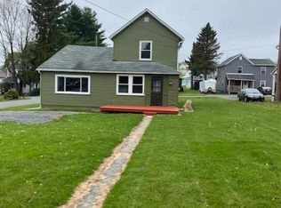 23 4th St, Cairnbrook, PA 15924