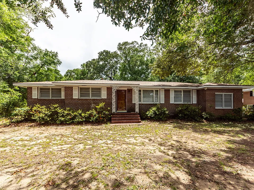 453 Wade Hampton Dr