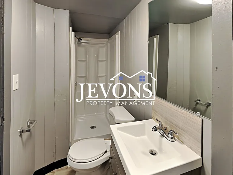 1017 E Spruce St #1/2 — Photo 9