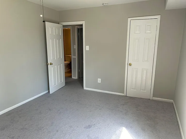 3304 Woodburn Village Dr #22 — Photo 11