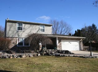2496 Redwood Dr, Flushing, MI