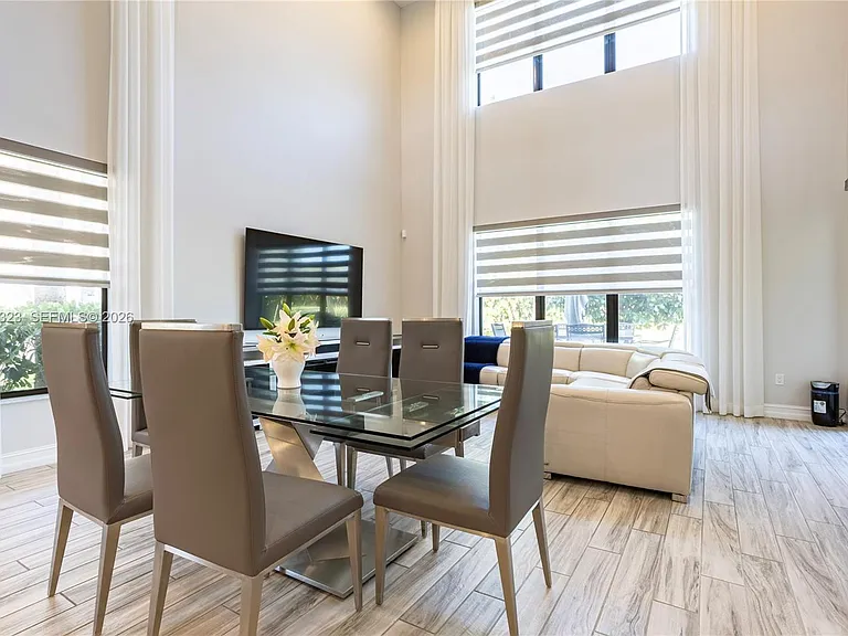 10069 Brickhill Dr #10069 — Photo 3