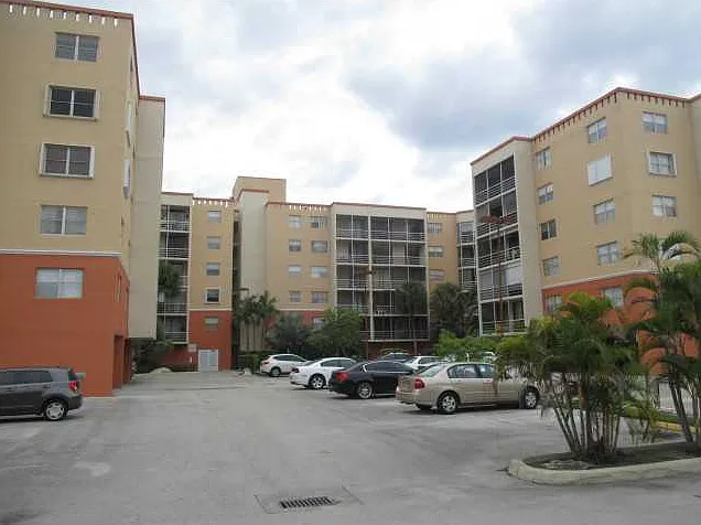 2821 N Miami Beach Blvd #4