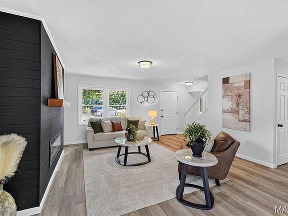 3rd image of 1704 Lewis Ln