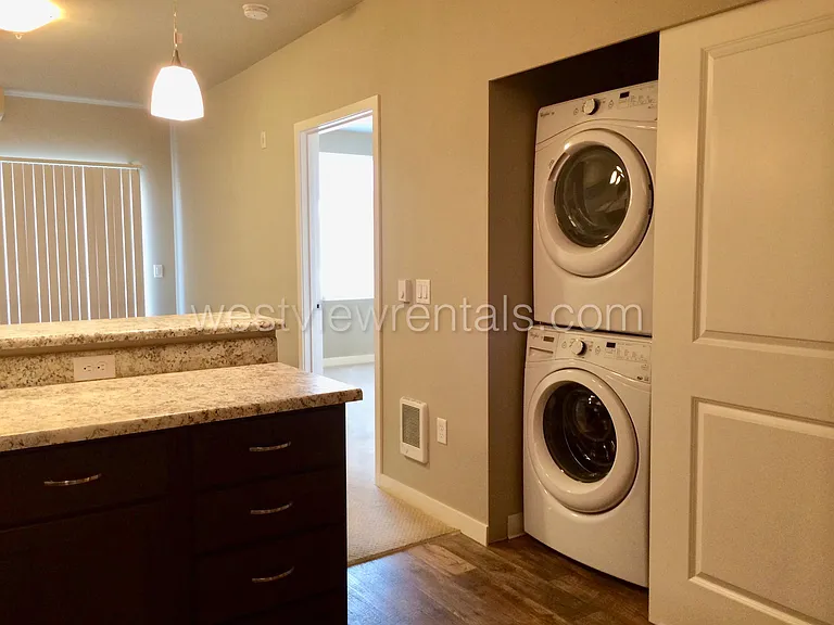 1010 Railroad Ave — Photo 402