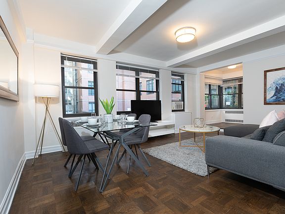 4th image of 340 E 52nd St APT 4C