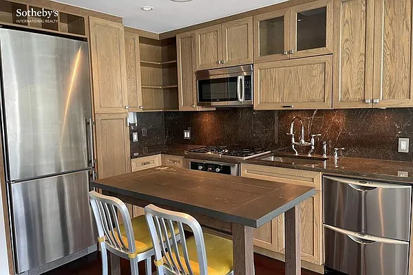 Rented by Sotheby's International Realty | media 17