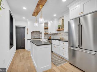 858 Perkiomen St, Philadelphia, PA 19130