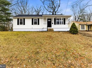 16 E Woodburn Ave, Pine Hill, NJ 08021