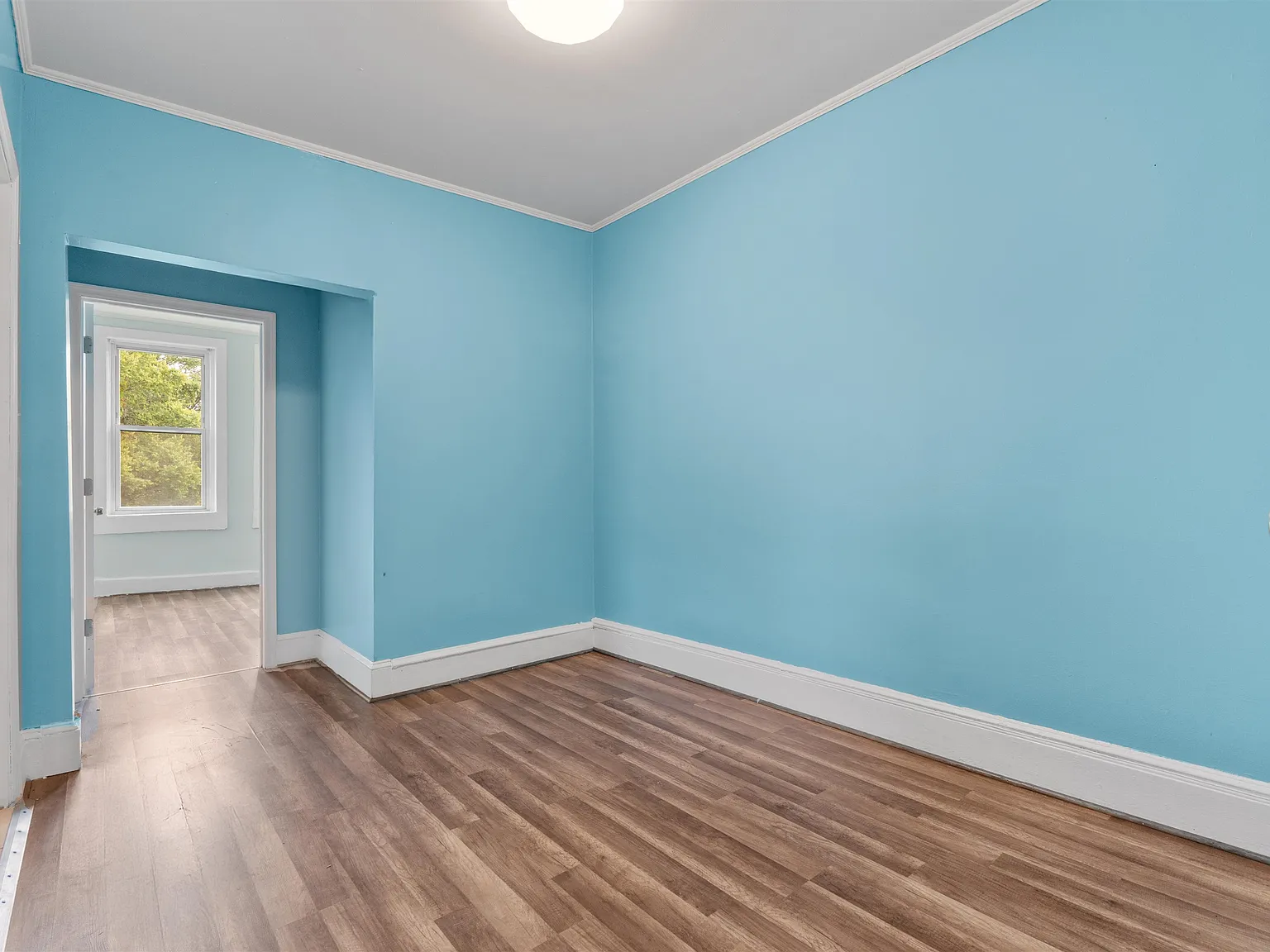 2 bed, 1.0 bath, 900 sqft, $2,100 — Photo 4