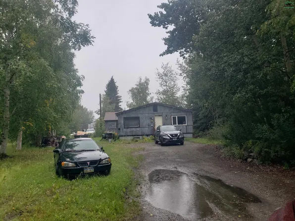 1936 Mary Ann St, Fairbanks, AK 99701