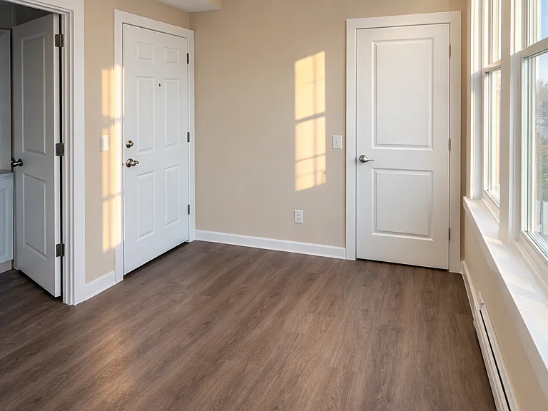 320 Central Ave #3R2 — Photo 3