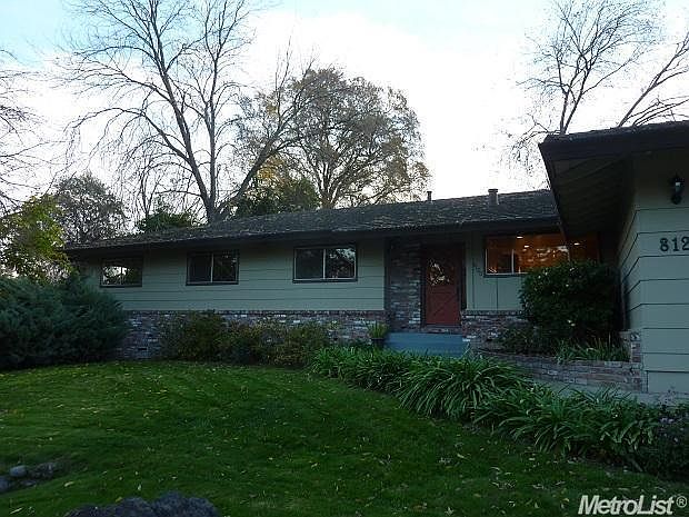 1st image of 8120 Woodleaf Dr