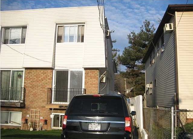 1st image of 111 Ardmore Ave