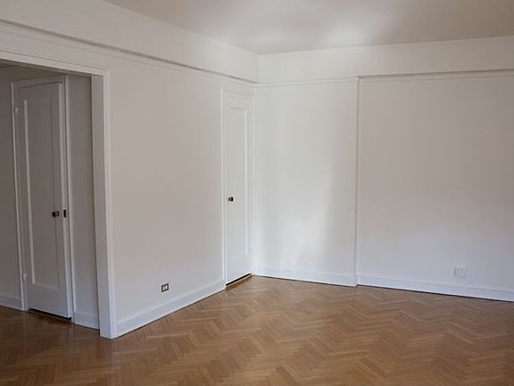 4th image of 140 Cabrini Blvd #55