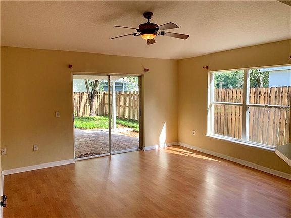 3rd image of 8222 Stockton Way