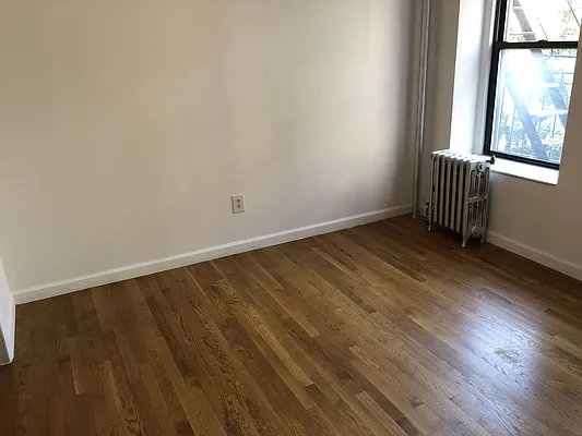 Rented by GreenVill Real Estate LLC | media 22