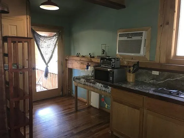 685 Boyd Rd — Photo 3