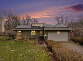 1511 Homestead Dr, East Liverpool, OH 43920