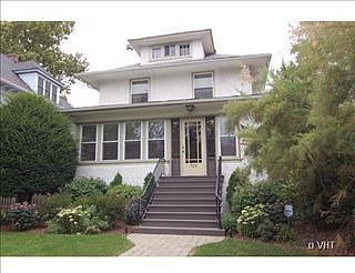 5th image of 729 Wisconsin Ave