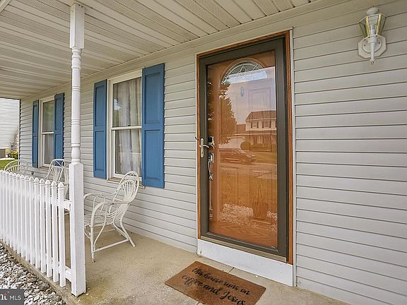 2nd image of 104 Judy Dr