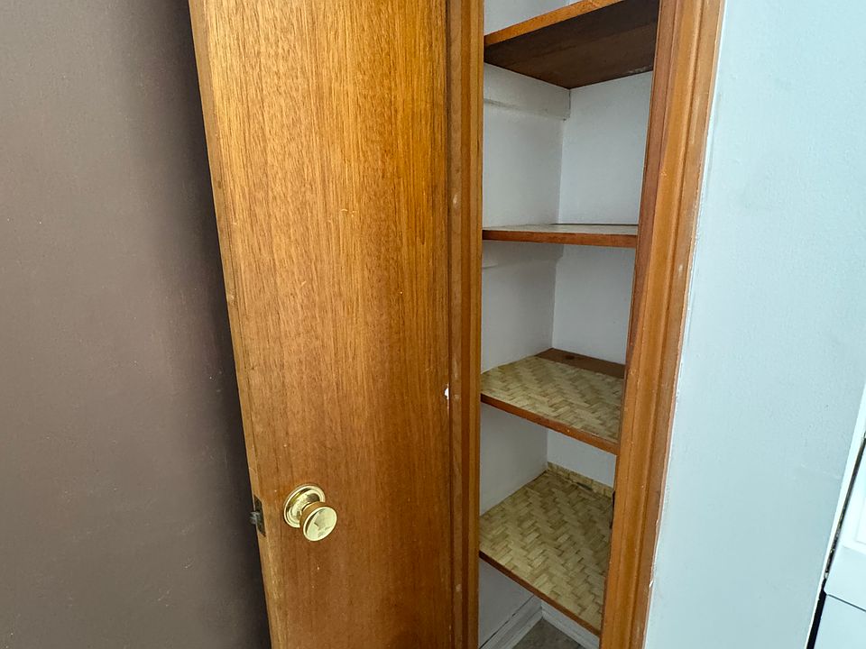 Storage in bathroom