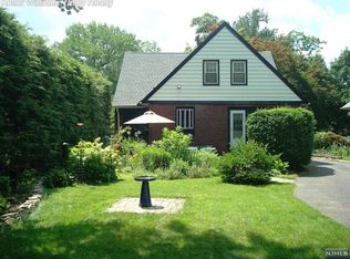 478 Grove St, Oradell, NJ 07649