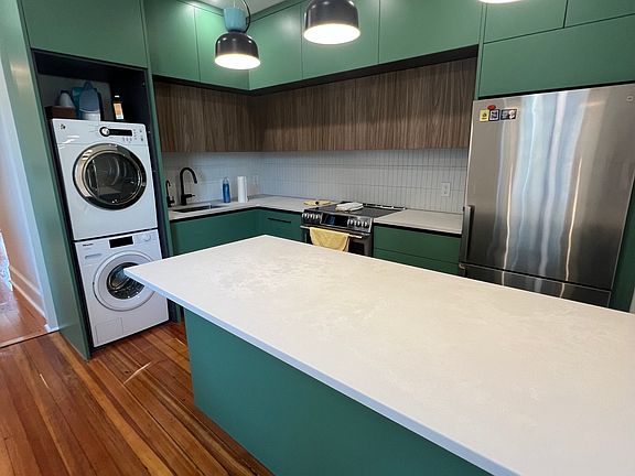 4th image of 33 Myrtle St