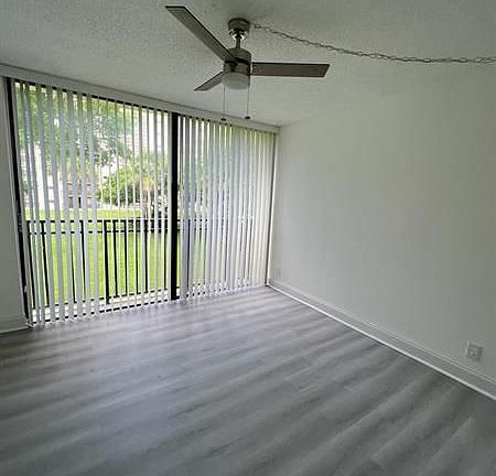 5th image of 17011 N Bay Rd APT 216