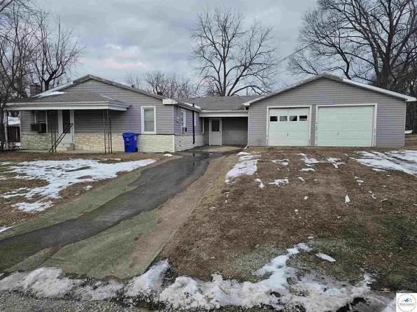 615 E 26th St, Sedalia, MO 65301