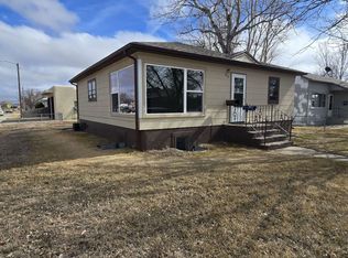 920 Woodbury St, Miles City, MT 59301