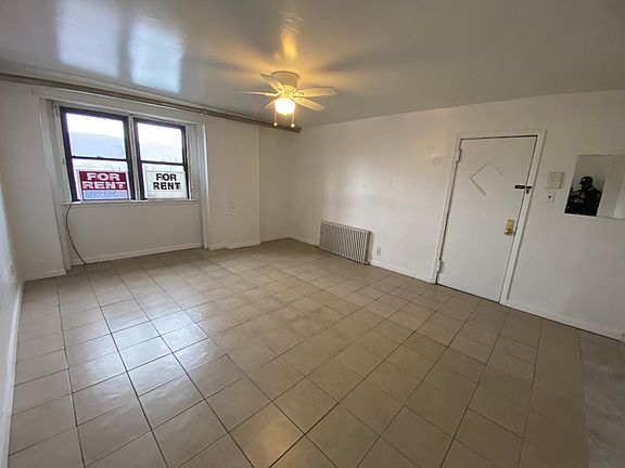 5th image of 101 Southside Ave APT A