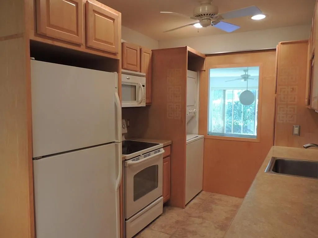 Building Photo - 2381 Papaya Dr #92-C
