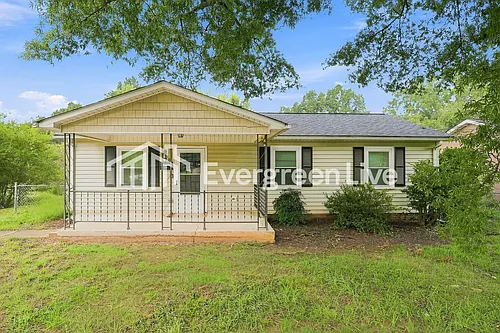 620 Barbara Jane Ave NE Photo 1 620 Barbara Jane Ave NE Photo 1