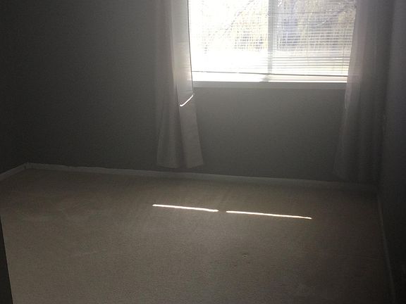 3rd image of 960 N Lakeside Dr #3