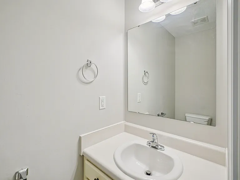 Summerlyn Cottages — Photo 39